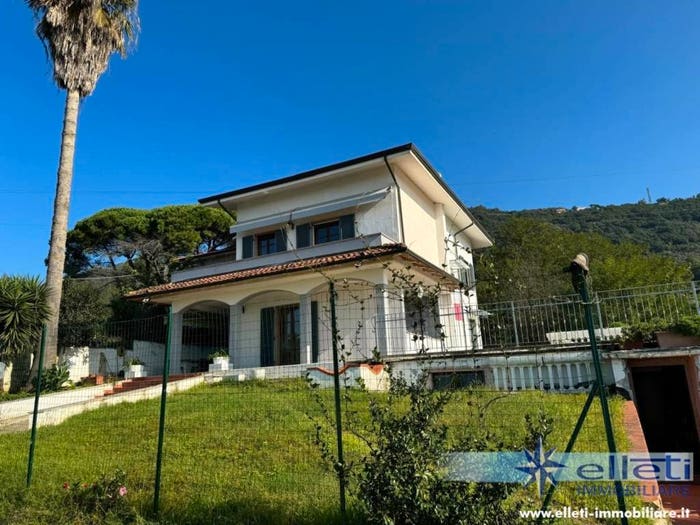 Casa con 6 locali in vendita in Fontia Fossola Fossone, Carrara