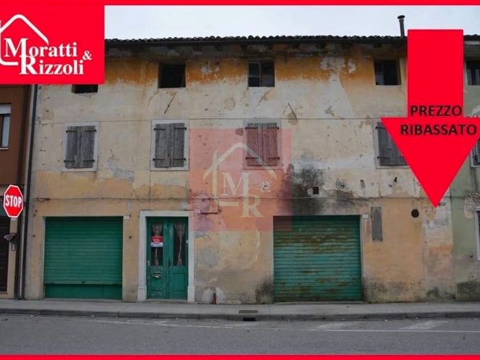 Casa quadrilocale in vendita in Via Duca D'Aosta, Villa Vicentina, Fiumicello Villa Vicentina