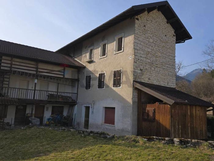 Casa con 6 locali in vendita in Lamon