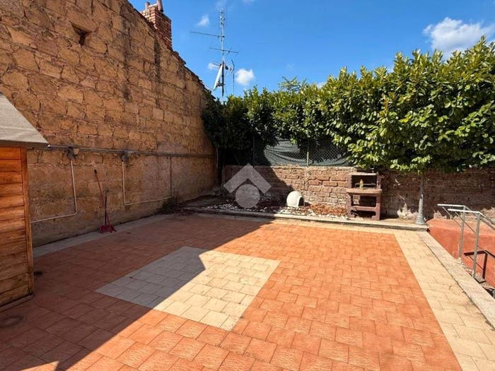 Appartamento quadrilocale in vendita in Via capena, Centro, Capena