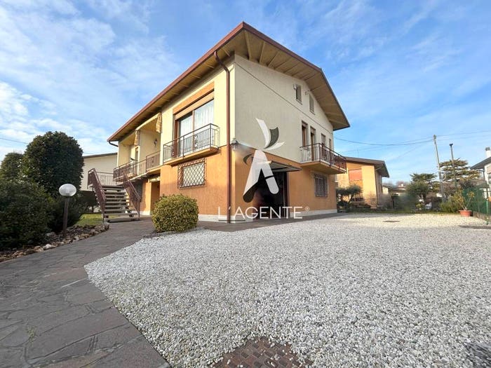 Casa con 6 locali in vendita in Via Filippo Turati, Mira Taglio, Mira