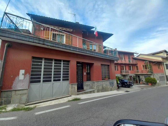 Casa con 6 locali in vendita in SP, Montafia