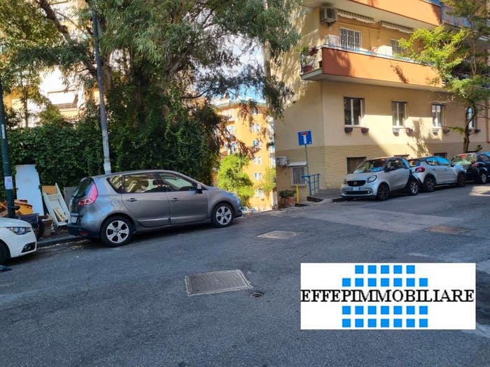 Appartamento trilocale in vendita in Salita Cacciottoli, Piazza Canneto Salvator Rosa, Napoli