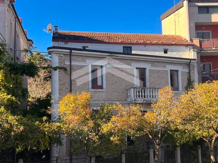 Casa con 6 locali in vendita in Via Principe di Piemonte, Semicentro, Campobasso