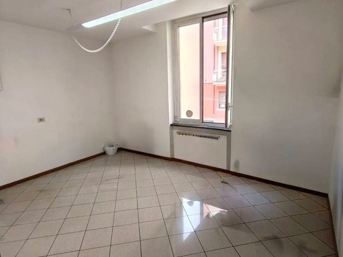 Appartamento bilocale in vendita in Rivarolo, Genova