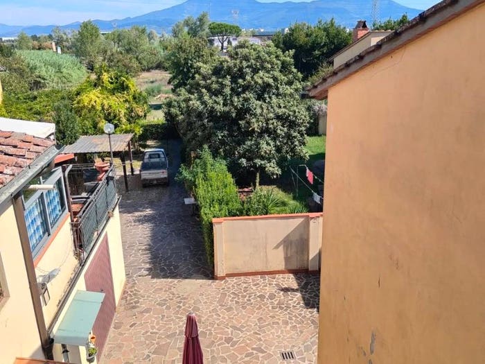 Appartamento trilocale in vendita in Via Pistoiese, San Donnino, Campi Bisenzio