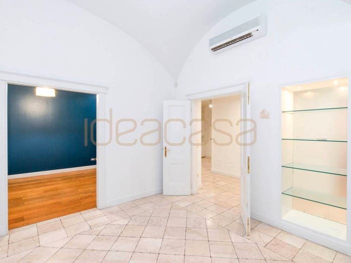Appartamento con 5 locali in vendita in Contrada delle Bassiche, Loggia Garibaldi, Brescia