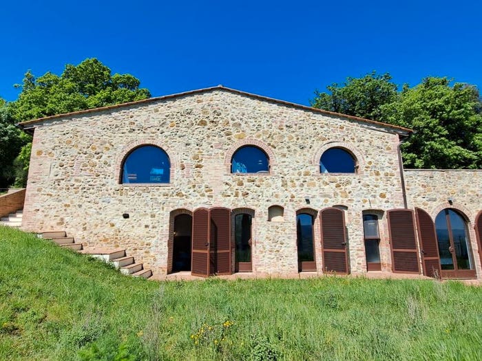 Casa quadrilocale in vendita in Viale della Rimembranza, Centro, Casole d'Elsa