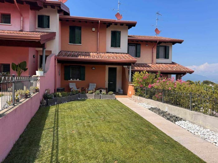 Casa con 6 locali in vendita in Via Barcuzzi, Lonato del Garda