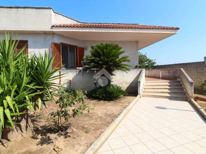 Casa quadrilocale in vendita in Via Giuseppe Verdi, Tuturano Cerano, Brindisi