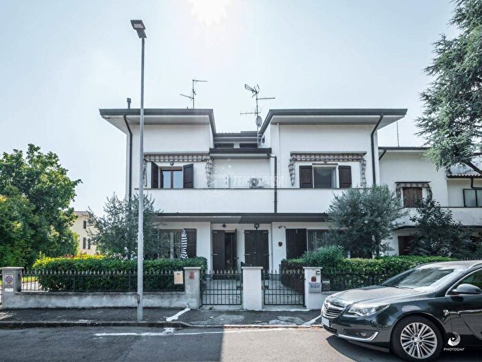Casa quadrilocale in vendita in Via Antonio Vivaldi, Centro, Ravarino