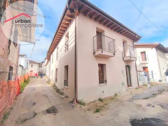 Casa quadrilocale in vendita in Via Giovanna D'Arco, Roio, L'Aquila