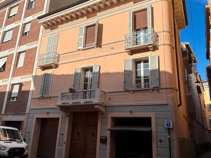 Appartamento bilocale in vendita in Borgo Schizzati, Centro Storico, Parma