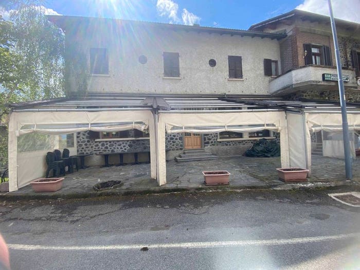 Casa con 6 locali in vendita in Viale Europa, Groppallo, Farini
