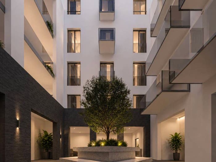 Appartamento con 6 locali in vendita in Via Bernardo Tanucci, Centro Storico Corso Trieste, Caserta