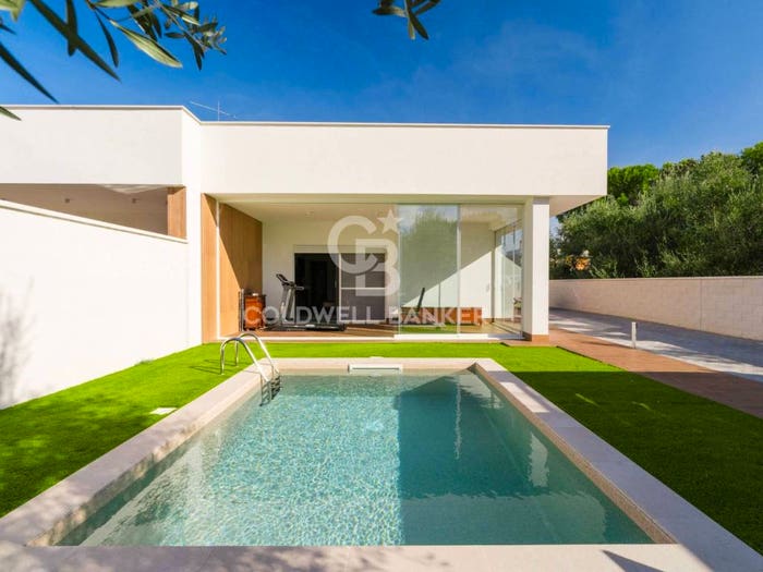Casa quadrilocale in vendita in Via Di Villa Friuli, Trani