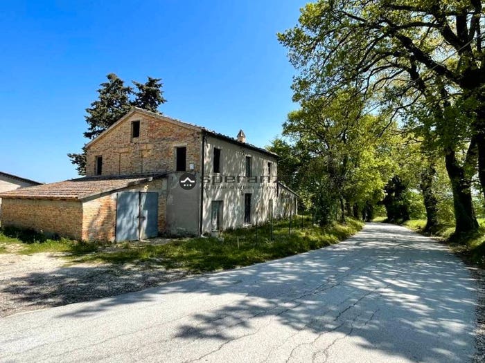 Casa quadrilocale in vendita in Via Costantinopoli San Lorenzo in Campo PU, Centro, San Lorenzo in Campo