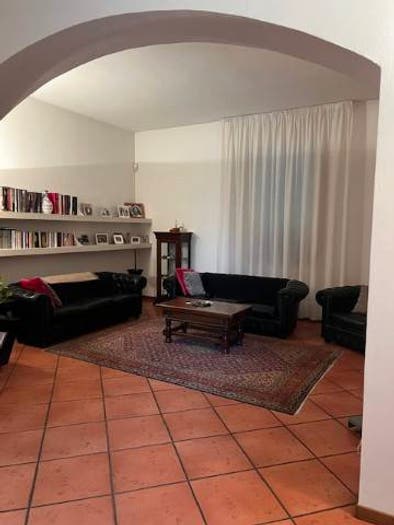 Casa con 6 locali in vendita in Via San Michele, Centro, Agliana