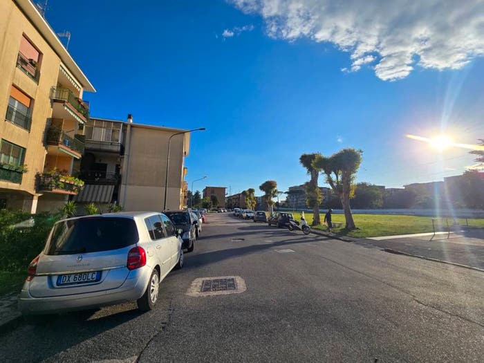 Appartamento con 5 locali in vendita in Via Provinciale Montagna Spaccata, Pianura, Napoli