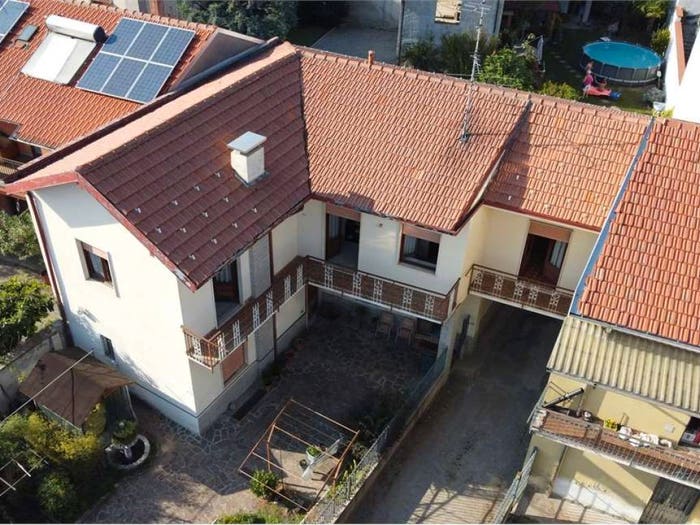 Casa quadrilocale in vendita in Via Sicilia, Centro, Magnago