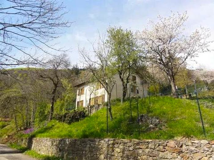 Casa con 6 locali in vendita in Bormida