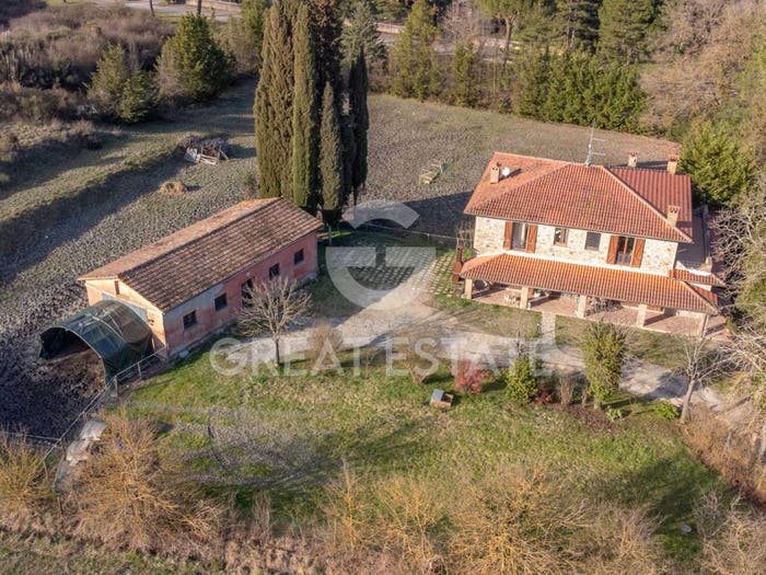 Casa con 6 locali in vendita in Contrada Salci Capretta, Fabro