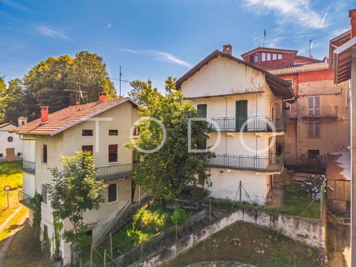 Casa quadrilocale in vendita in Frazione Frignocca, Valdilana