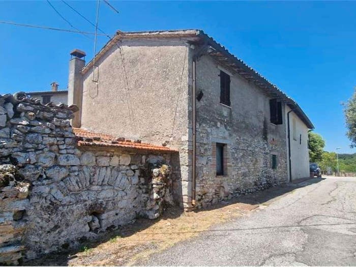 Appartamento trilocale in vendita in Castel Rinaldi, Massa Martana