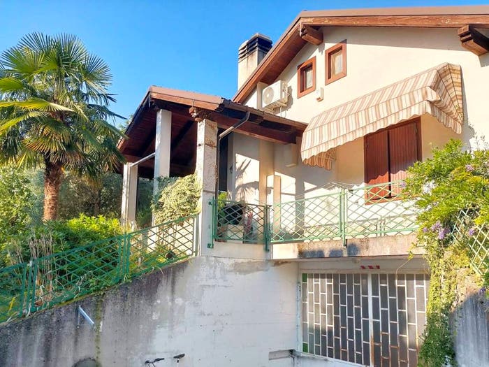 Casa con 6 locali in vendita in Centro, Torre Pellice
