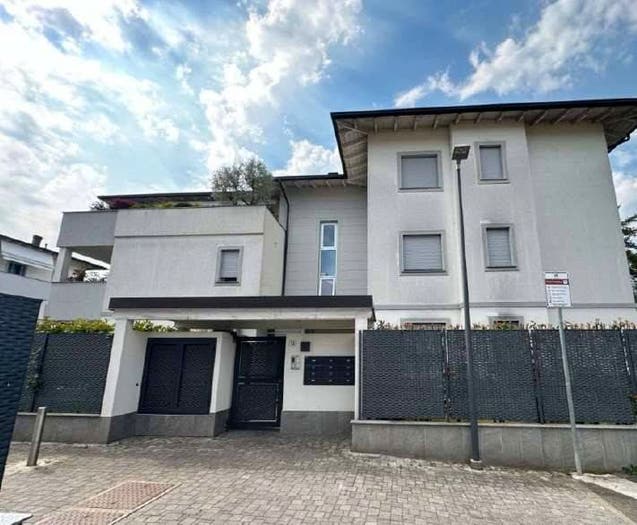 Appartamento trilocale in vendita in PIAZZA CADUTI PER LA PATRIA N, Passirana Biringhello, Rho