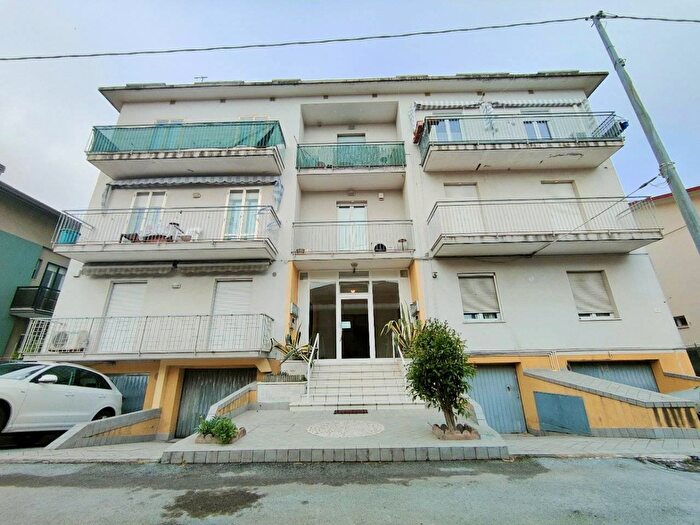 Appartamento con 5 locali in vendita in Via Vincenzo Russo, Rimini