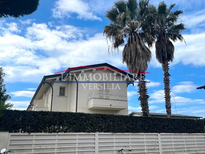 Casa con 5 locali in vendita in Via Pardini, Cinquale, Montignoso