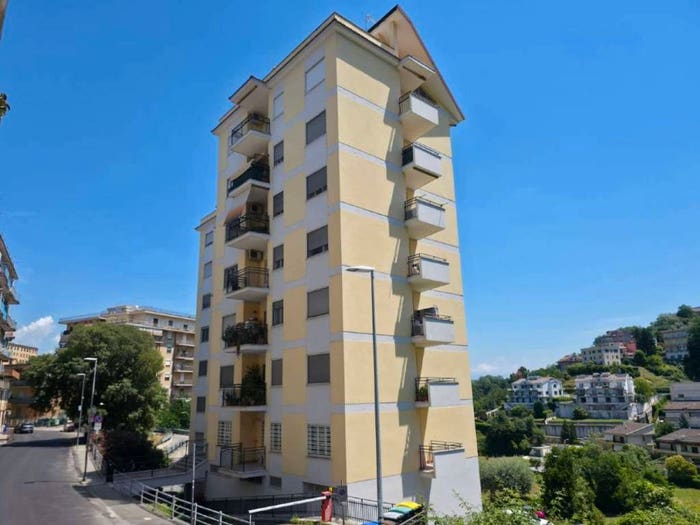 Appartamento quadrilocale in vendita in via Fosse Ardeatine, Centro, Frosinone