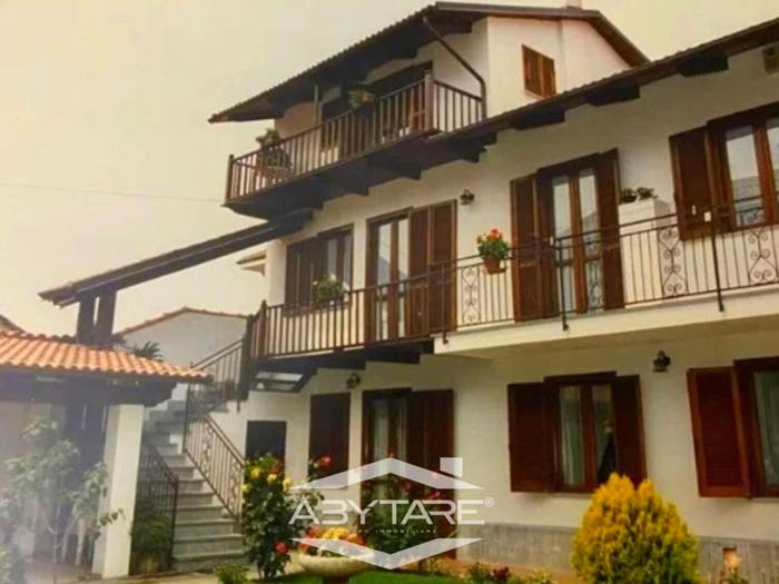 Casa con 5 locali in vendita in vicolo Sant' Anna, Centro, Airasca