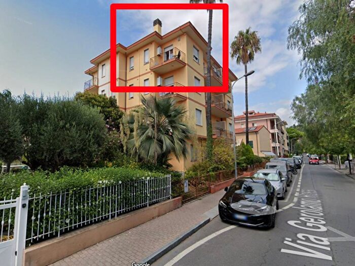 Appartamento bilocale in vendita in Via Girolamo Rossi, Centro, Bordighera