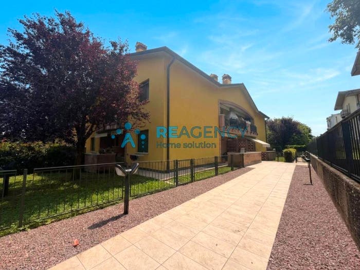Appartamento quadrilocale in vendita in Centro, Sovizzo