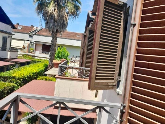 Appartamento quadrilocale in vendita in Marina di Massa Centro, Massa