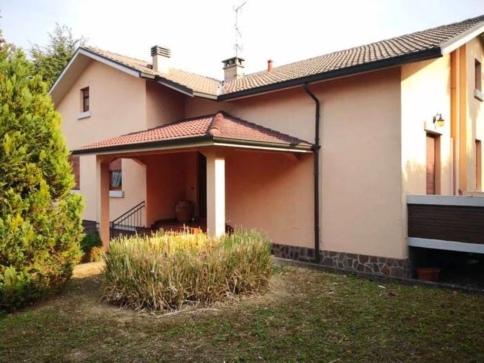 Casa con 6 locali in vendita in Centro, Casteggio