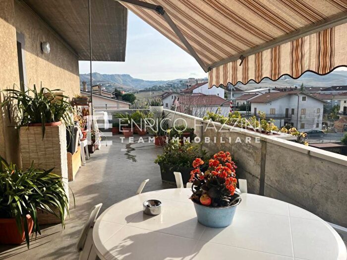 Appartamento con 5 locali in vendita in Via Cristoforo Colombo, San Nicolò A Tordino, Teramo
