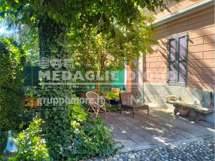 Casa con 6 locali in vendita in adze via Corti, Crocetta, Modena