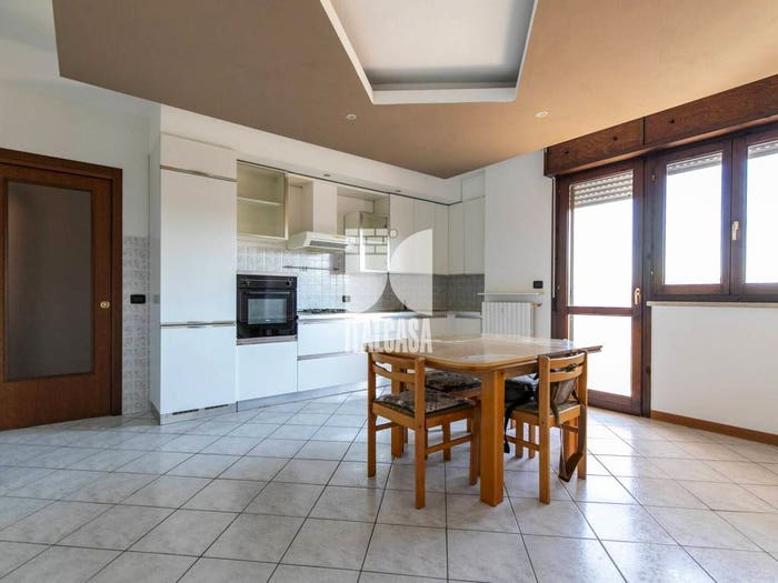 Appartamento trilocale in vendita in Piazza della Resistenza, Sant'antonio, Porto Mantovano