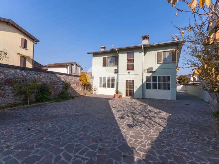 Appartamento trilocale in vendita in Via XXIV Maggio, Centro, Ghedi