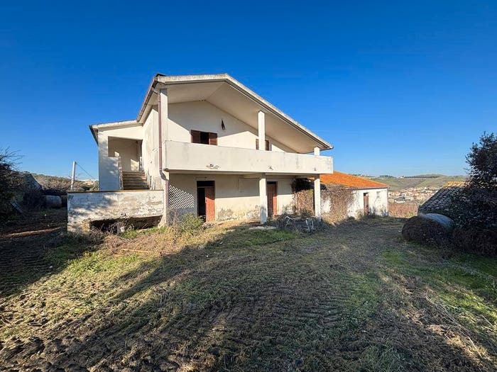 Casa quadrilocale in vendita in Contrada Costa del Molino, Pineto