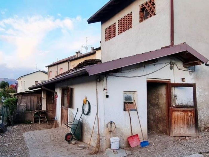 Casa trilocale in vendita in Via Alessandro Manzoni, Fabbrica Durini, Alzate Brianza