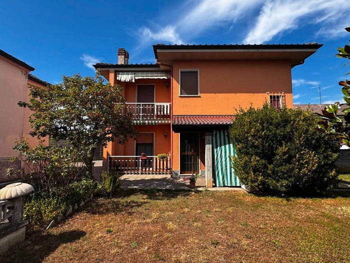 Casa con 6 locali in vendita in Via Piave, Sant'Antonio Falcone, Castelnuovo Bocca d'Adda