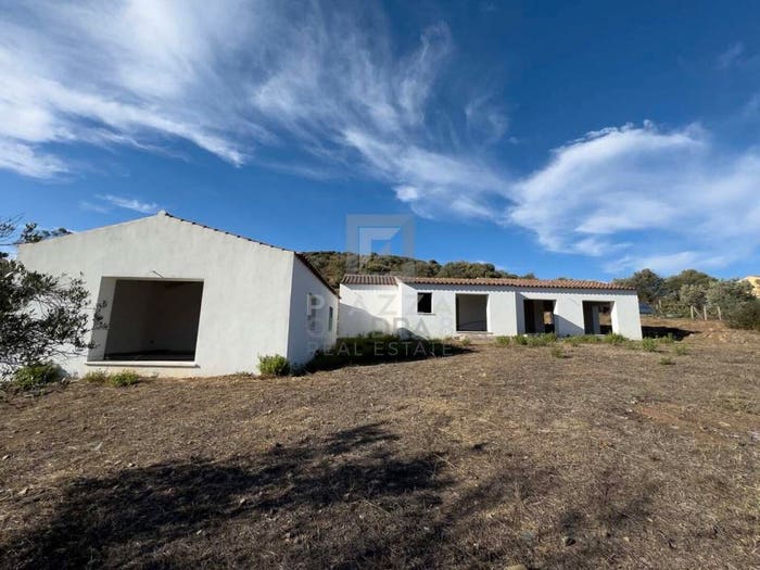 Casa con 5 locali in vendita in Strada Provinciale Golfo, Golfo Aranci