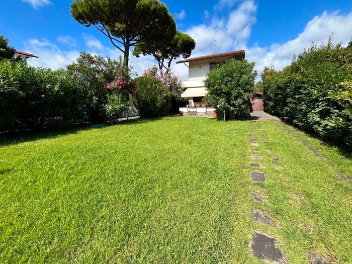 Casa con 6 locali in vendita in Via Francesco Carrara, Centro, Forte dei Marmi