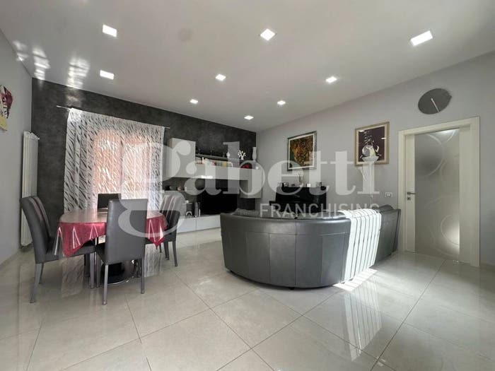Casa con 6 locali in vendita in Via Ferrigno, Centro, Marano di Napoli