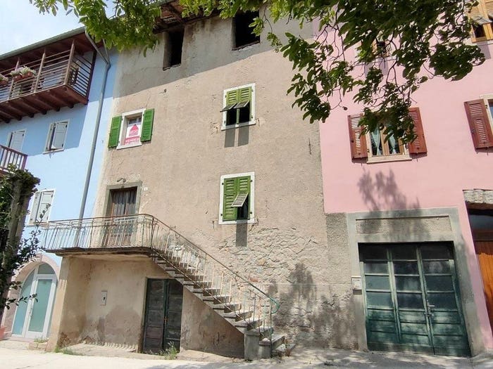 Casa con 5 locali in vendita in Piazza Alcide De Gasperi, Lasino, Madruzzo