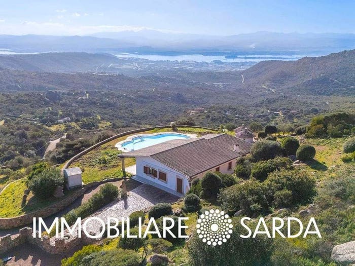 Casa quadrilocale in vendita in Osseddu, Olbia